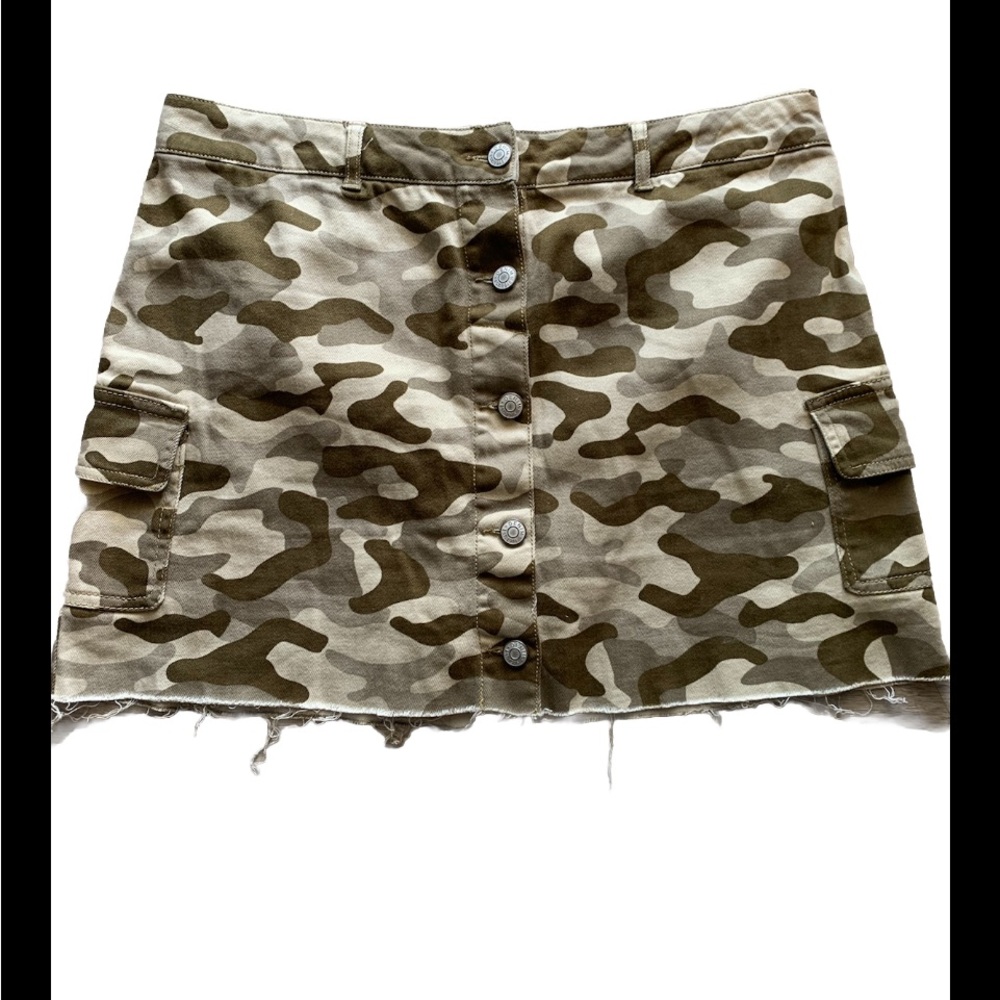 Denim Mini Skirt Camo Button Up Raw Hem Cargo Pockets Size 14